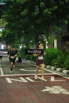Runner Photo 4205583