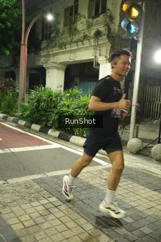 Runner Photo 4205585