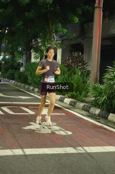 Runner Photo 4205593