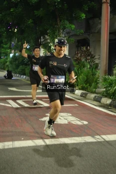 Runner Photo 4205604