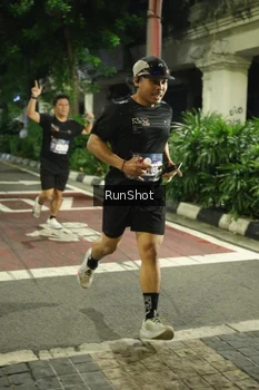Runner Photo 4205609