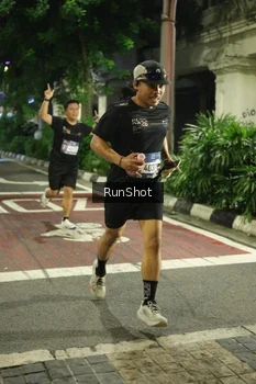 Runner Photo 4205612