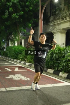 Runner Photo 4205614