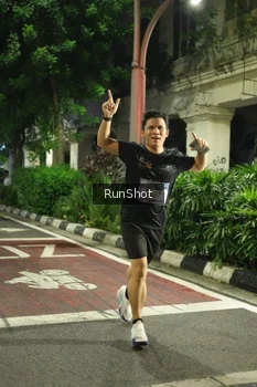 Runner Photo 4205617