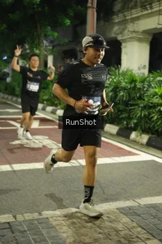 Runner Photo 4205618
