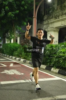 Runner Photo 4205626