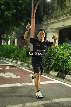 Runner Photo 4205630