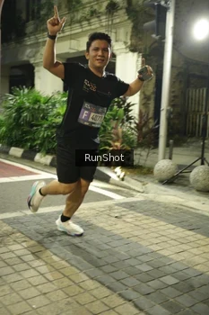 Runner Photo 4205636