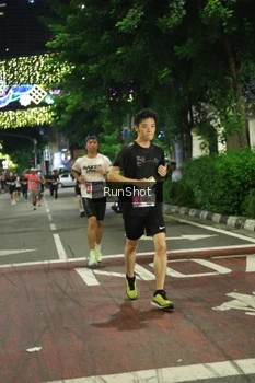 Runner Photo 4205640