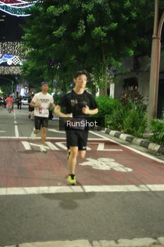 Runner Photo 4205645