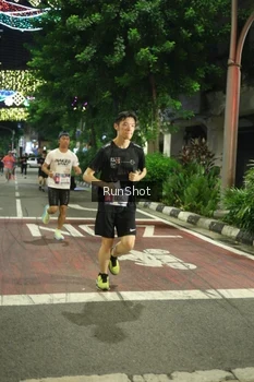 Runner Photo 4205649
