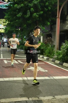 Runner Photo 4205653