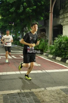 Runner Photo 4205659