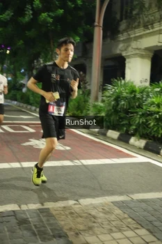 Runner Photo 4205661