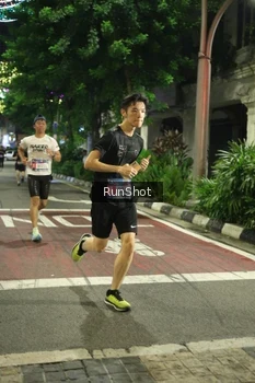 Runner Photo 4205662