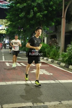 Runner Photo 4205663