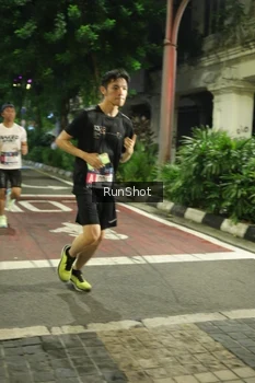 Runner Photo 4205664