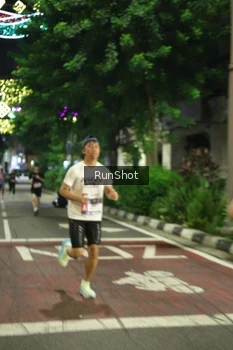 Runner Photo 4205665