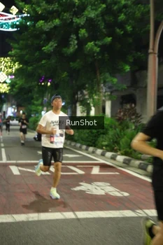 Runner Photo 4205666