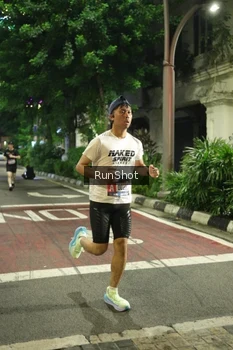Runner Photo 4205673