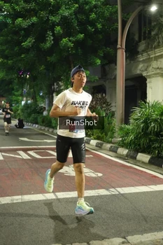 Runner Photo 4205675