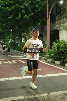 Runner Photo 4205684
