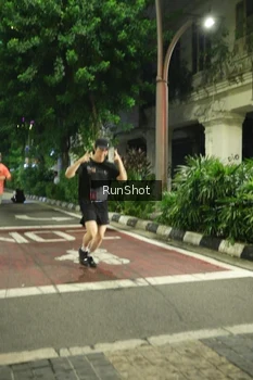 Runner Photo 4205688