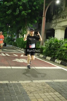 Runner Photo 4205700