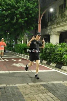 Runner Photo 4205702