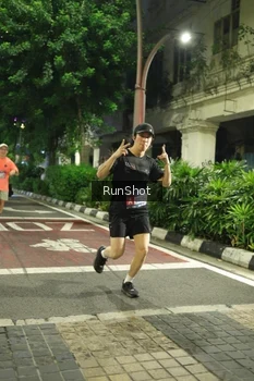 Runner Photo 4205705