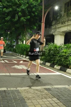 Runner Photo 4205706