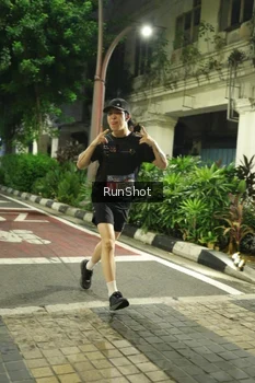 Runner Photo 4205710