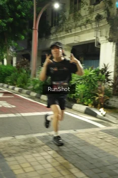 Runner Photo 4205716
