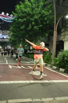 Runner Photo 4205723