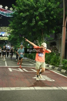 Runner Photo 4205725