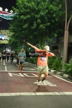 Runner Photo 4205728