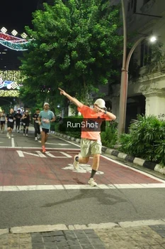 Runner Photo 4205729