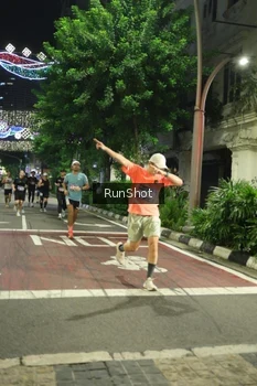 Runner Photo 4205730
