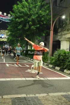 Runner Photo 4205733