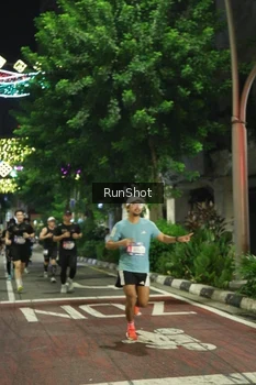 Runner Photo 4205744