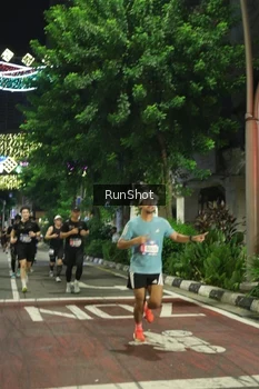 Runner Photo 4205747