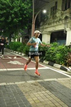 Runner Photo 4205762
