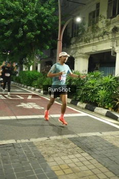Runner Photo 4205764