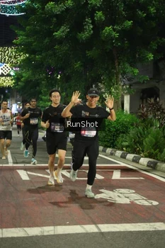 Runner Photo 4205770