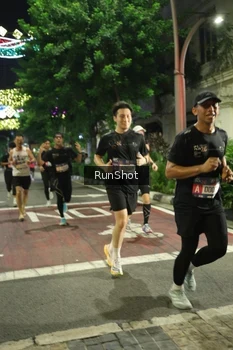 Runner Photo 4205801