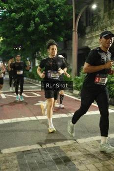 Runner Photo 4205802