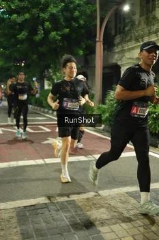 Runner Photo 4205803