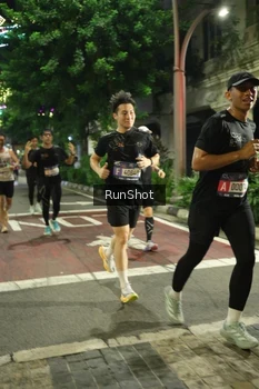 Runner Photo 4205804