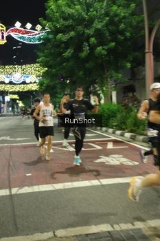 Runner Photo 4205806
