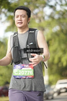 Runner Photo 4205816